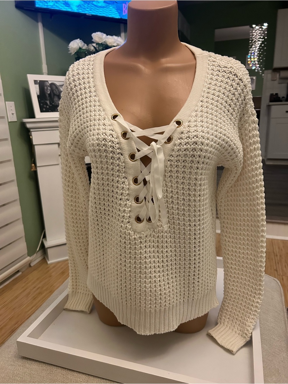 Boston Proper Lace-Up V-Neck Knit Sweater in Cream Size XS